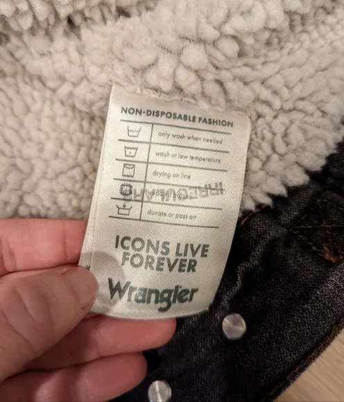 Wrangler Sherpa-Lined Denim Jacket - Picture 4 of 10